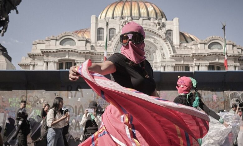 In Mexico, women are fighting gender-based violence “nourished by love, empathy and the desire for justice” In Mexico, women are fighting gender-based violence “nourished by love, empathy and the desire for justice”