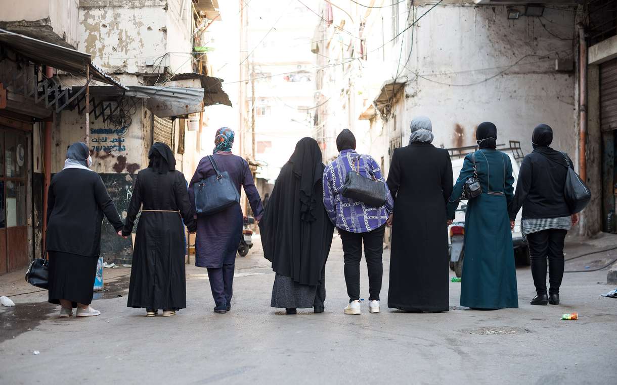  lebanon-syrian-refugee-women-group-ogb-124328.jpg 